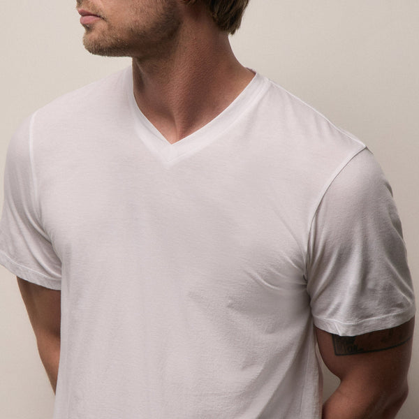 Luxe Lotus Jersey V Neck in White | James Perse Los Angeles