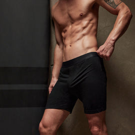 Luxe Lotus Relaxed Fit Boxer Short in Black | James Perse Los Angeles