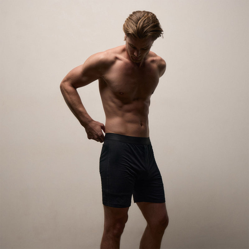 Luxe Lotus Relaxed Fit Boxer Short in Black | James Perse Los Angeles