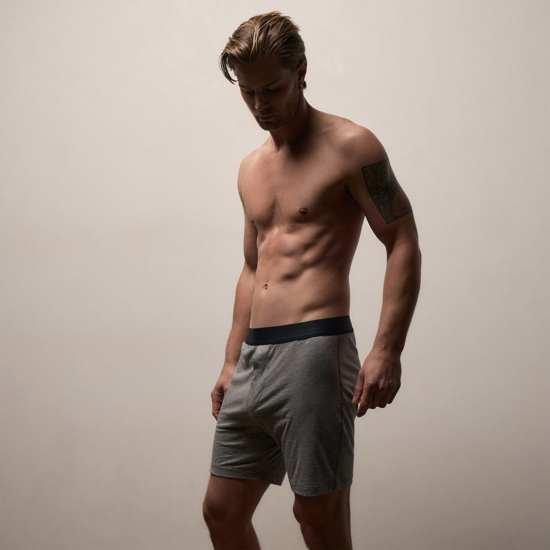 Luxe Lotus Relaxed Fit Boxer Short in Heather Grey | James Perse Los Angeles