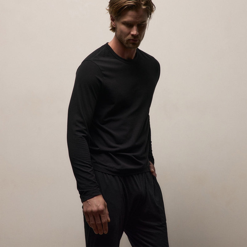 Elevated Lotus Jersey Lounge Crew in Black | James Perse Los Angeles