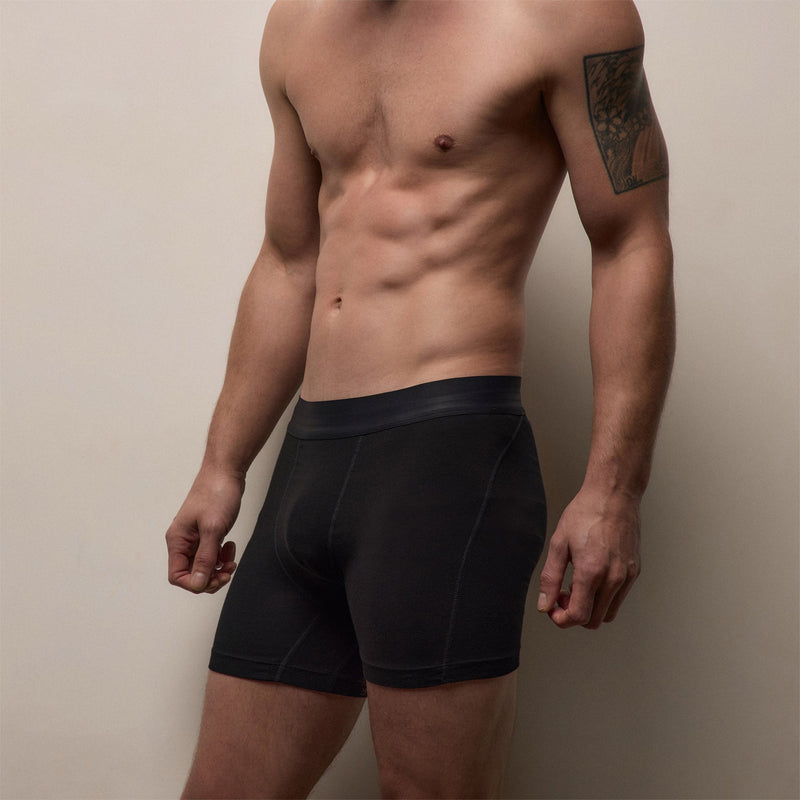 Elevated Lotus Sport Boxer Short in Black | James Perse Los Angeles