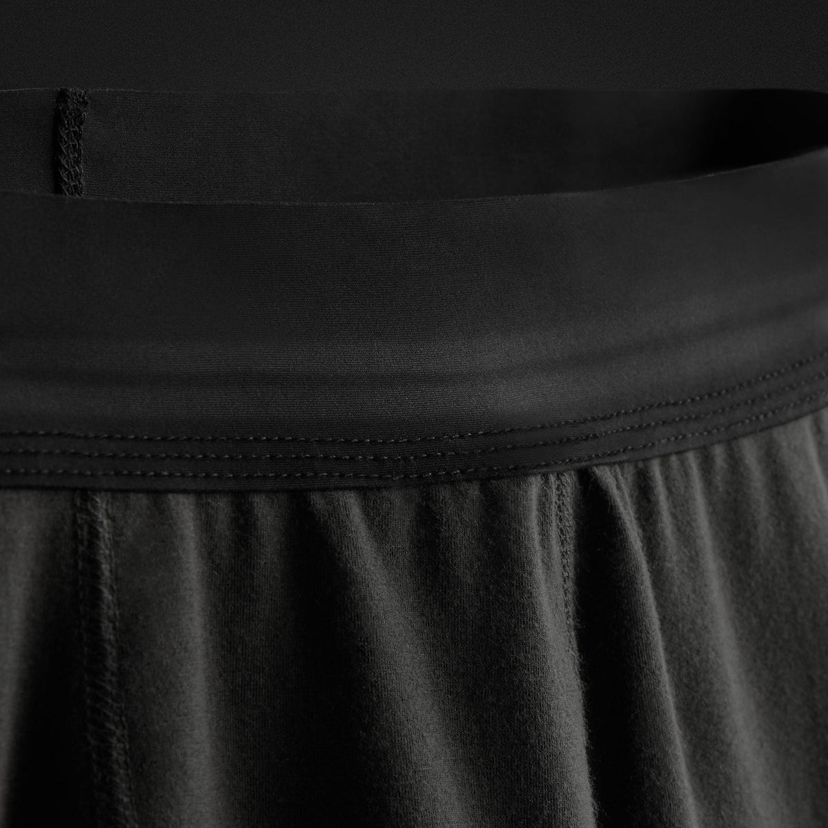 Elevated Lotus Sport Boxer Short in Carbon | James Perse Los Angeles