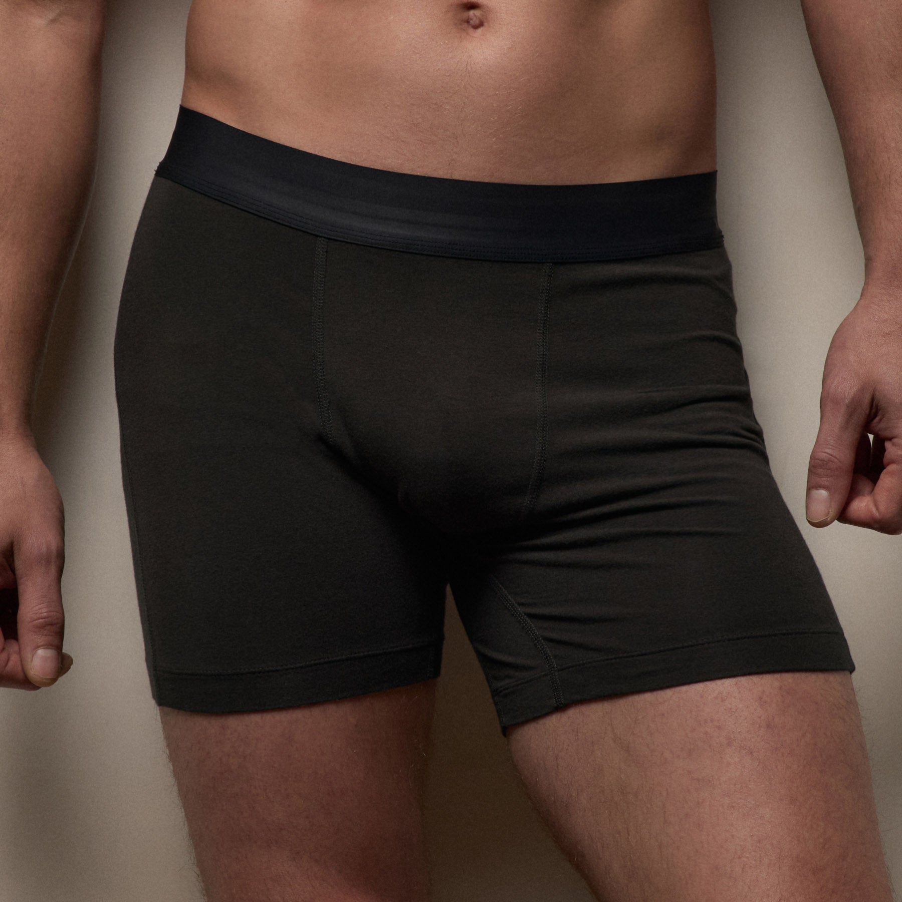 Elevated Lotus Sport Boxer Short in Carbon | James Perse Los Angeles