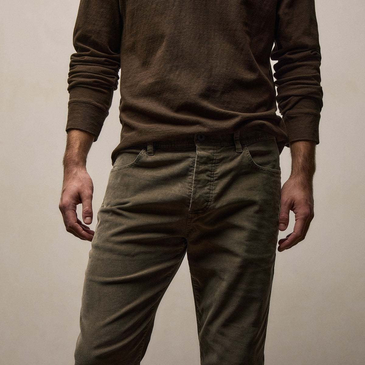 5 Pocket Corduroy Pant in Army Green Pigment | James Perse Los Angeles