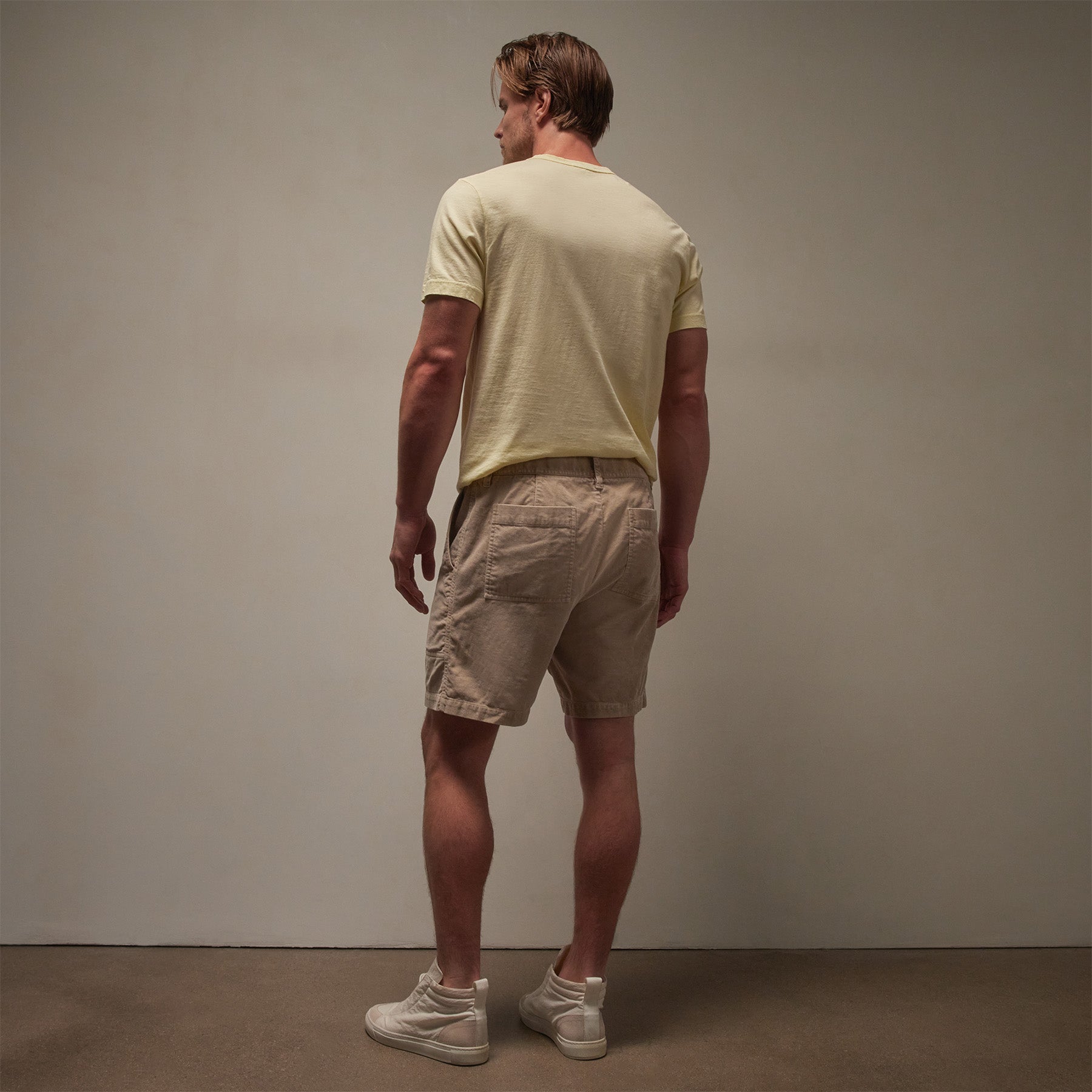 Venice Beach Cord Short in Sand Dune Pigment | James Perse Los Angeles