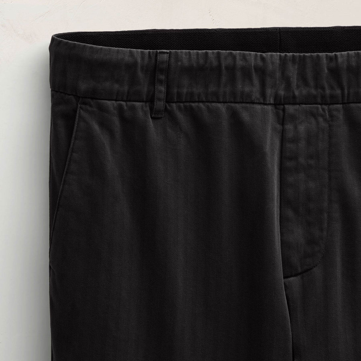 Herringbone Twill Trouser in Black | James Perse Los Angeles