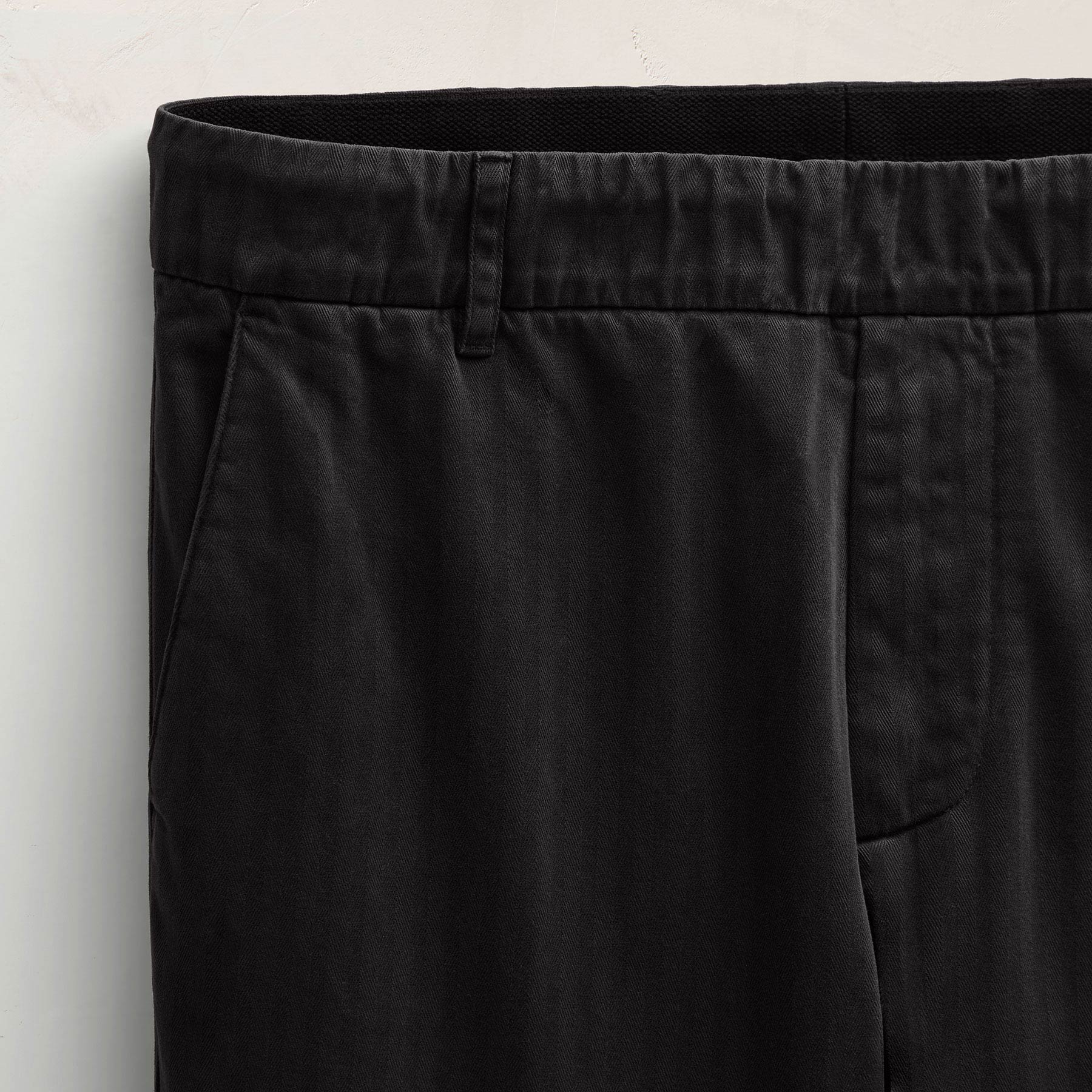 Herringbone Twill Trouser in Black | James Perse Los Angeles