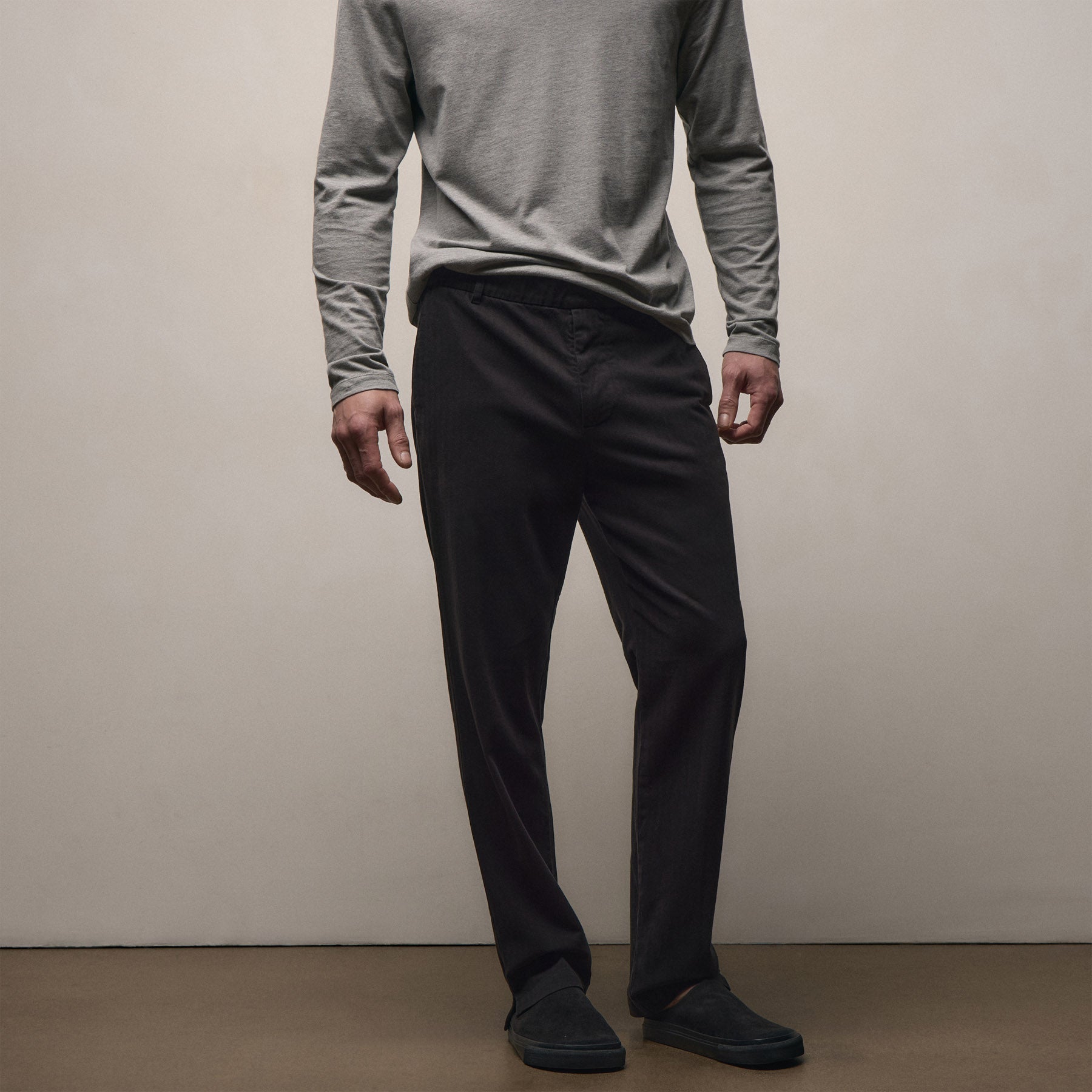 Herringbone Twill Trouser in Black | James Perse Los Angeles