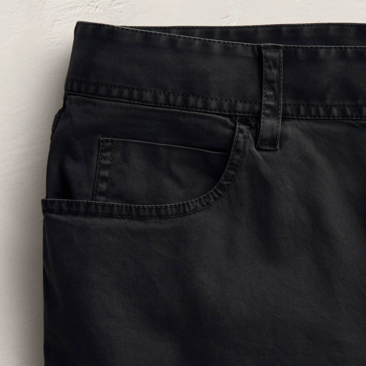 Brushed Twill 5 Pocket Pant in Black | James Perse Los Angeles