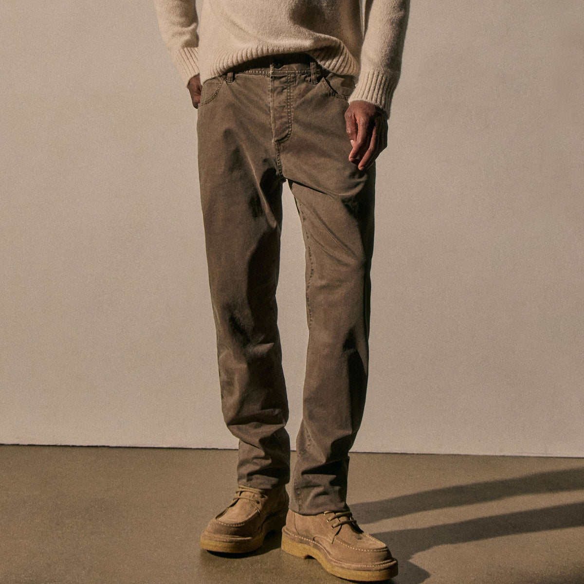 Brushed Twill 5 Pocket Pant in Caribou Pigment | James Perse Los Angeles