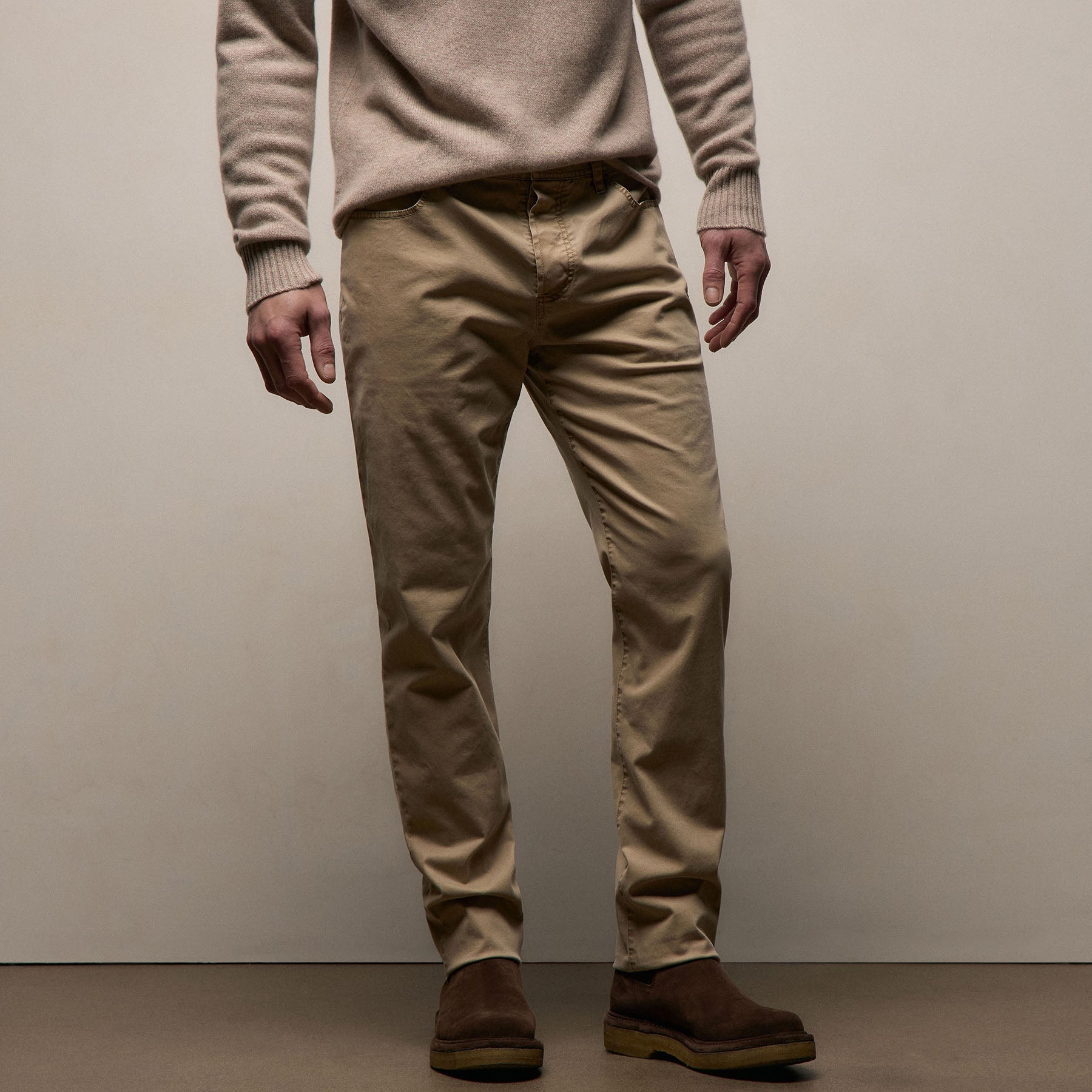 Brushed Twill 5 Pocket Pant in Light Khaki Pigment | James Perse Los Angeles