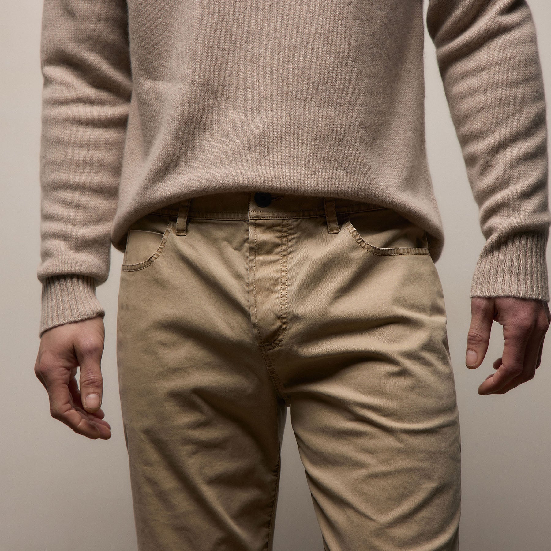 Brushed Twill 5 Pocket Pant in Light Khaki Pigment | James Perse Los Angeles