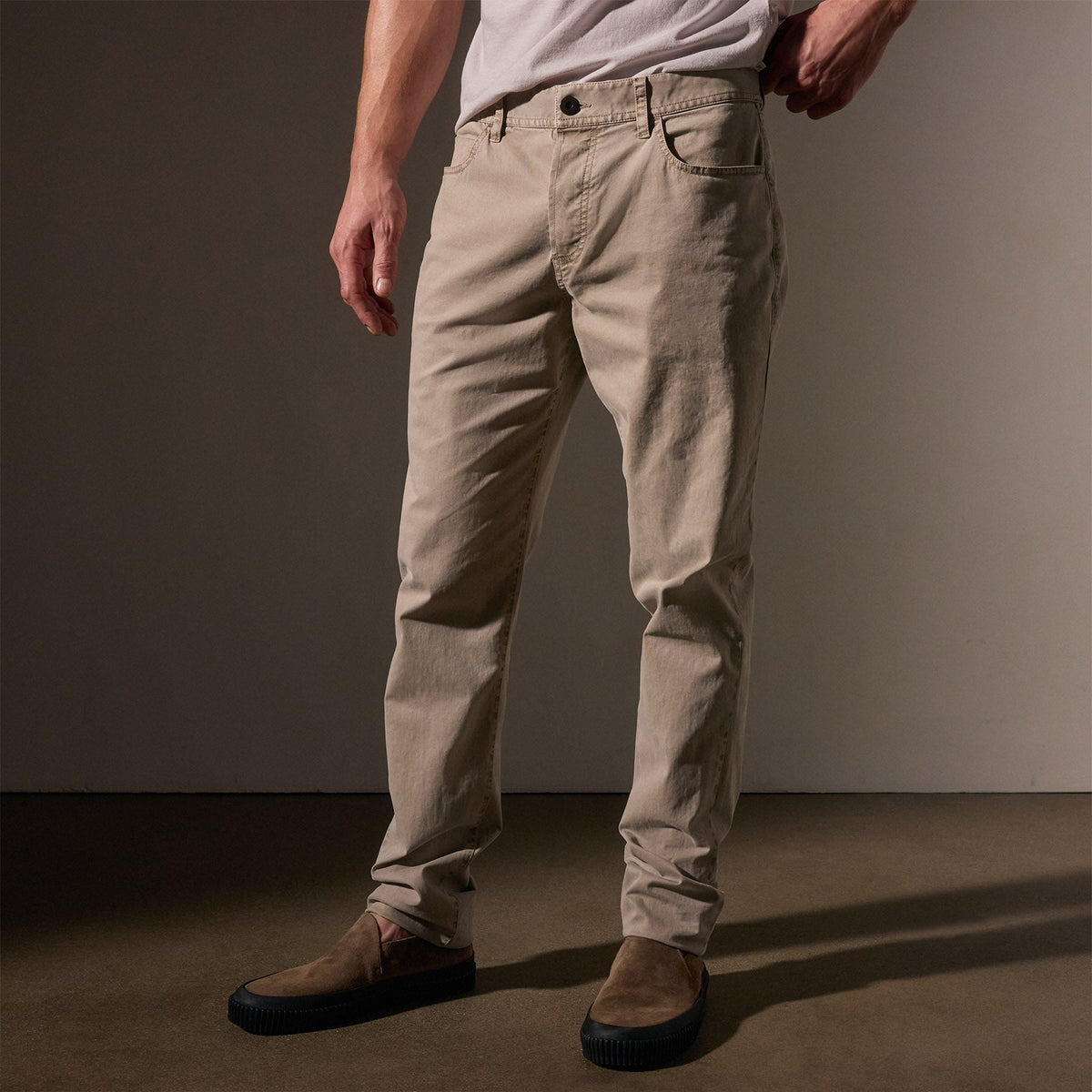 Brushed Twill 5 Pocket Pant  in Light Tan Pigment | James Perse Los Angeles