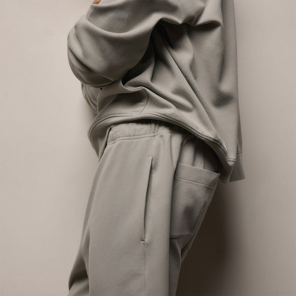Italian Knit Sweatpant in Fog | James Perse Los Angeles