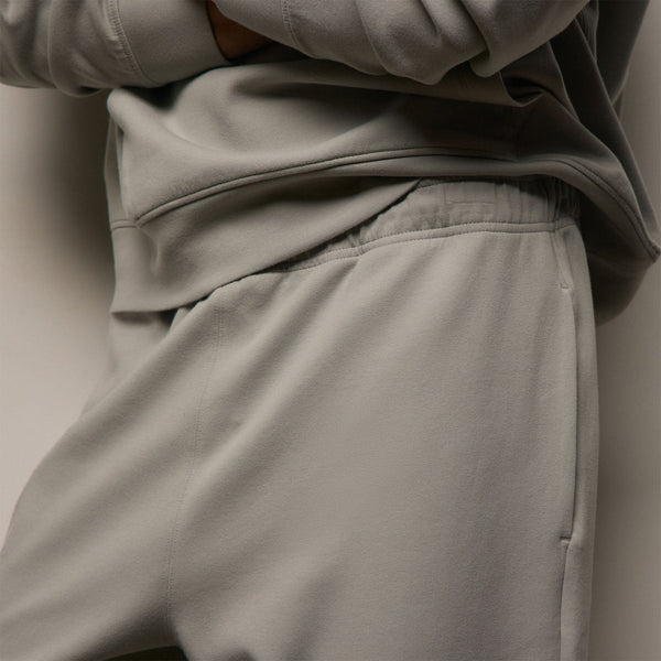 Italian Knit Sweatpant in Fog | James Perse Los Angeles