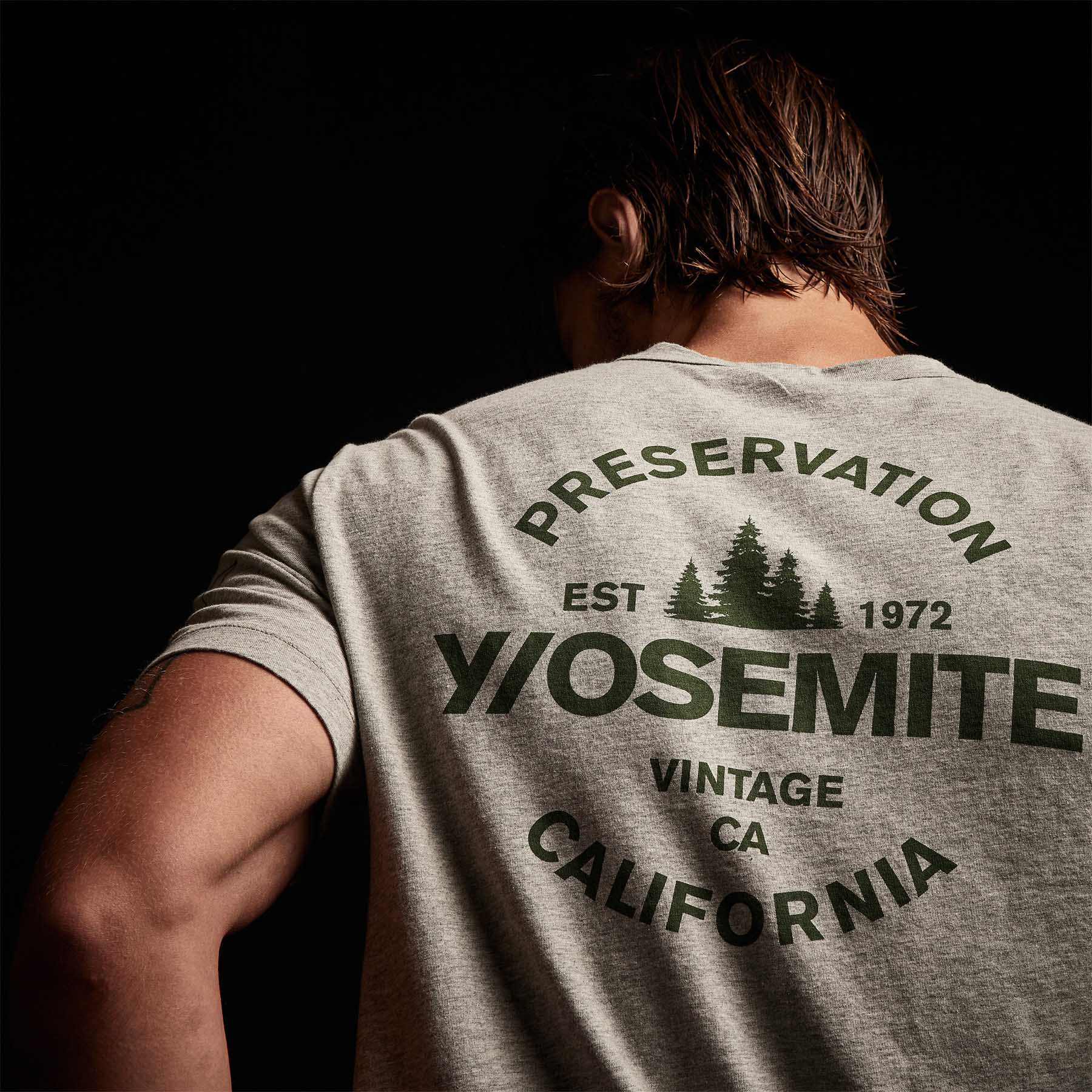 Y/OSEMITE Short Sleeve Crew Neck in Heather Grey/Rugby | James Perse Los Angeles
