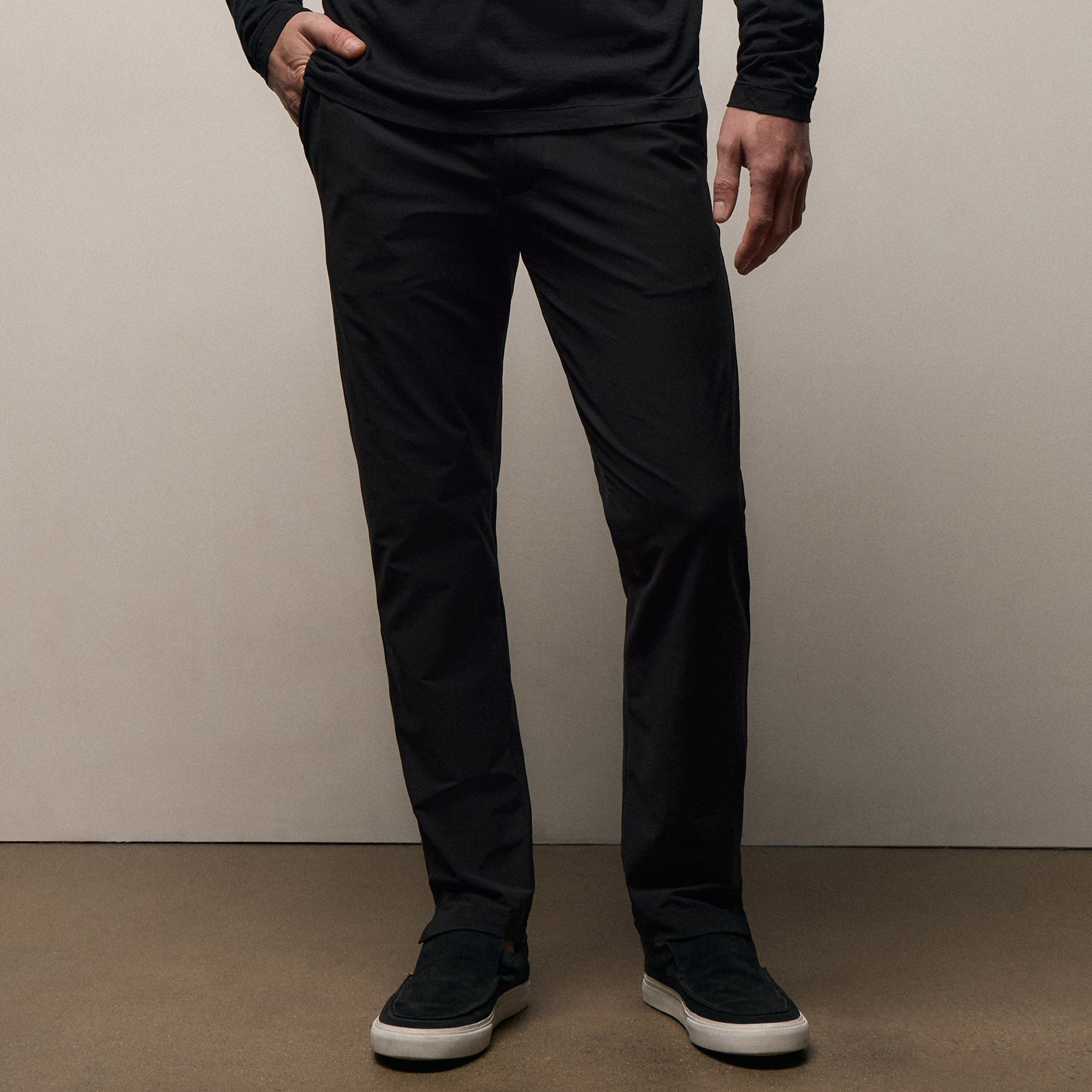 Golf Trouser in Black | James Perse Los Angeles
