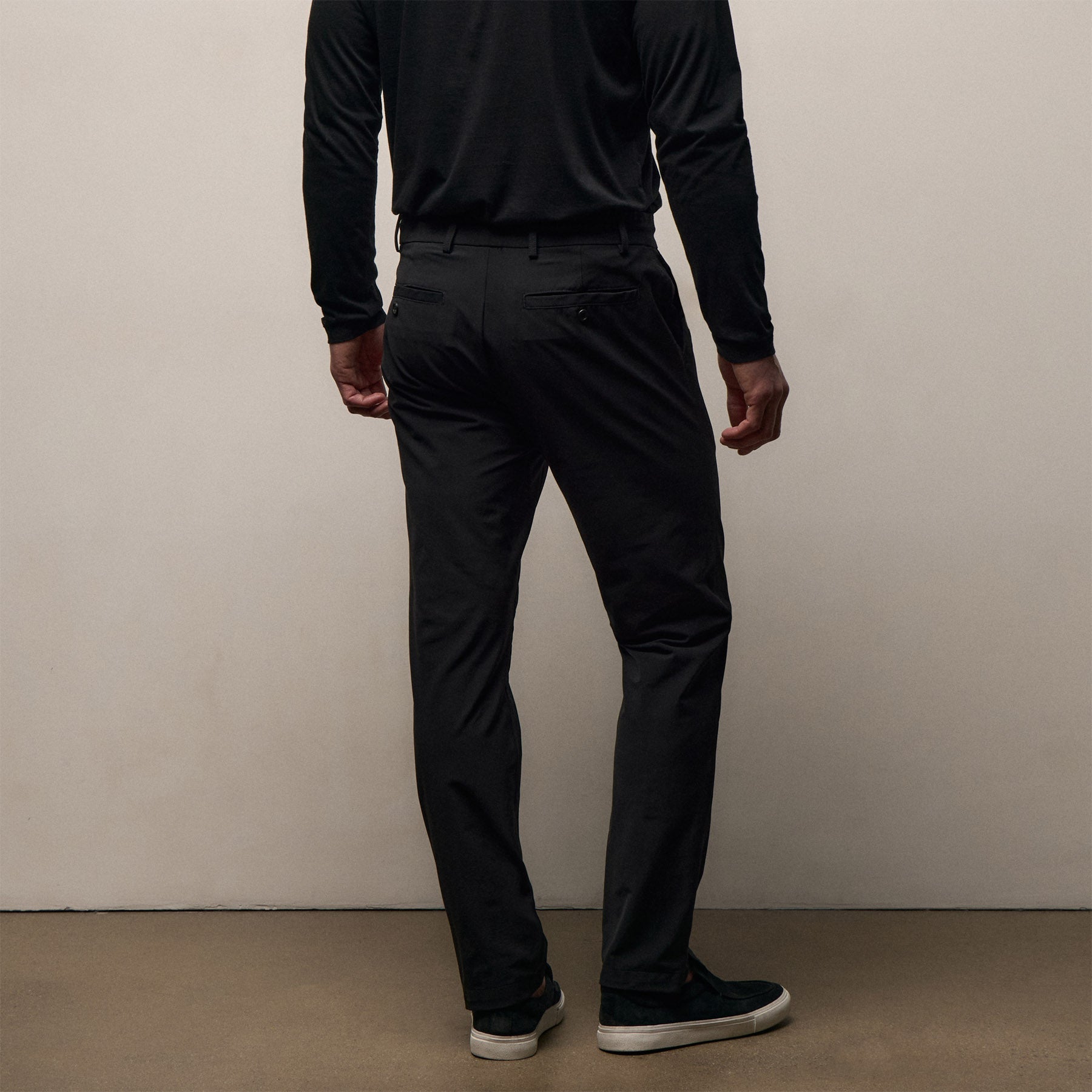 Golf Trouser in Black | James Perse Los Angeles