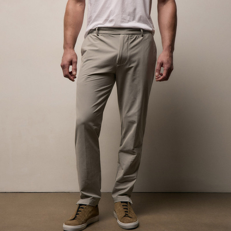Golf Trouser in Concrete | James Perse Los Angeles