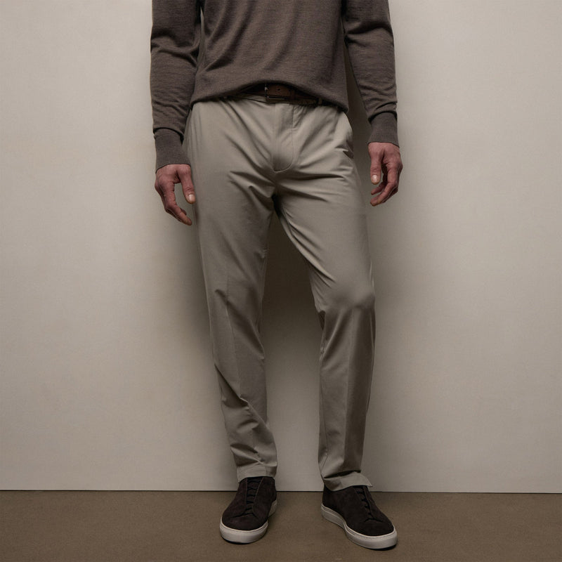 Golf Trouser in Concrete | James Perse Los Angeles