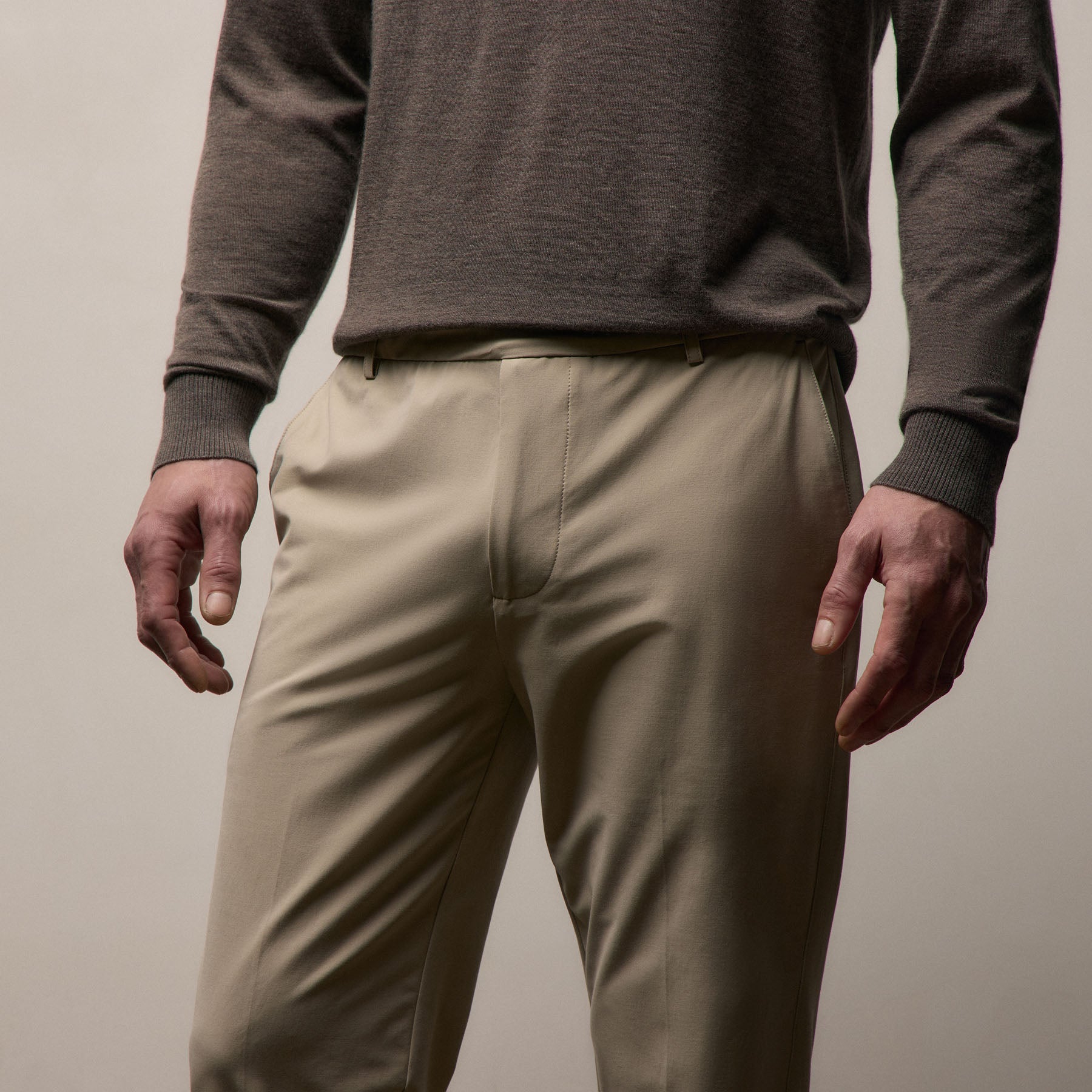 Golf Trouser in Sand | James Perse Los Angeles