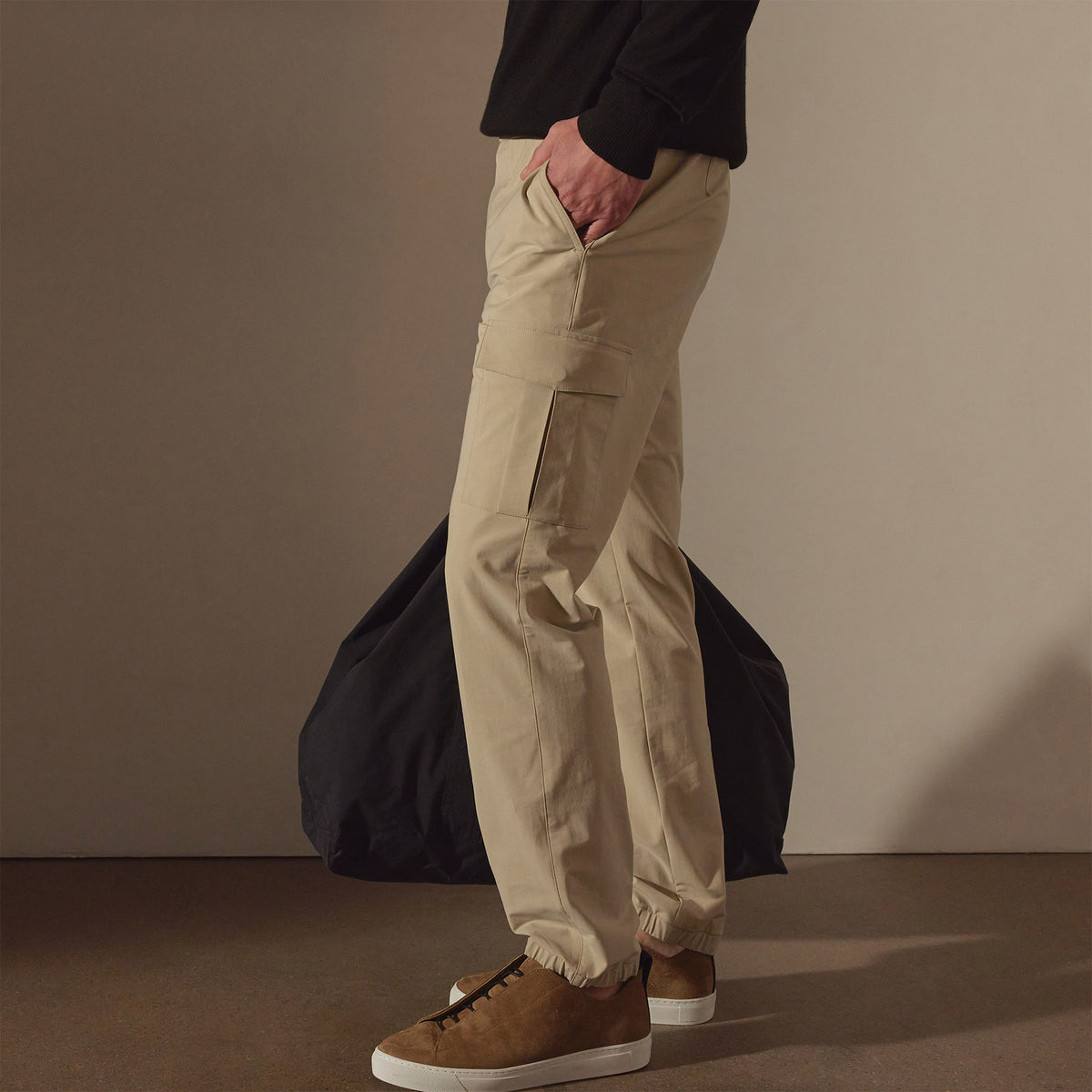 Performance Cotton Cargo Pant in Sand | James Perse Los Angeles