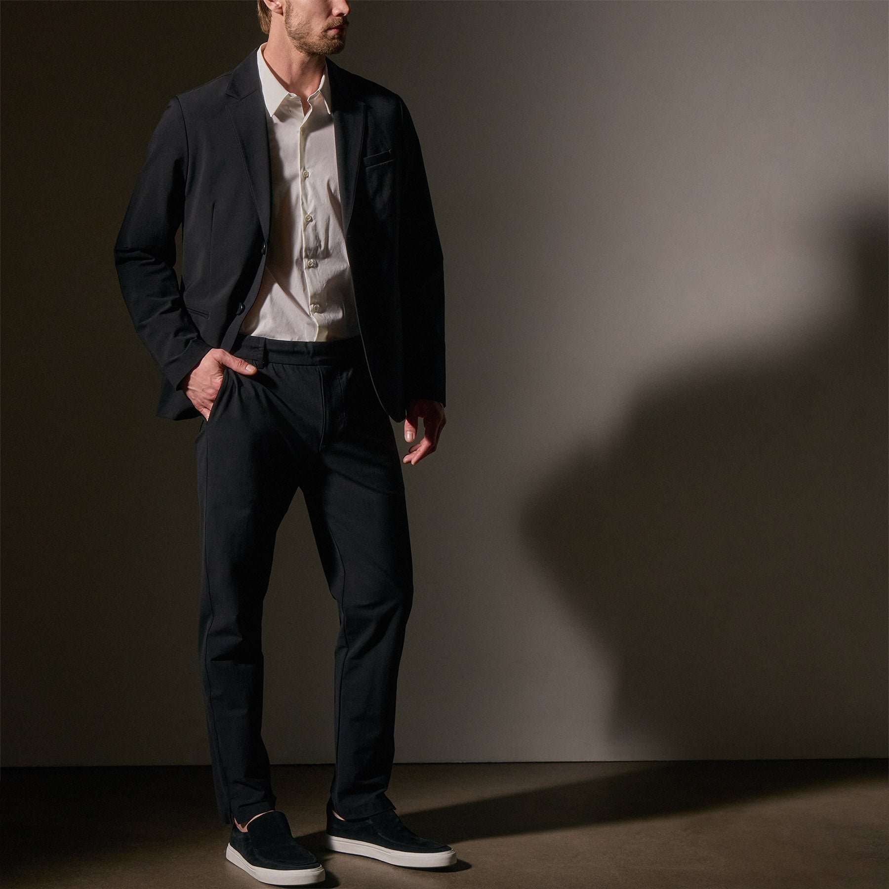 Performance Blazer in Black | James Perse Los Angeles