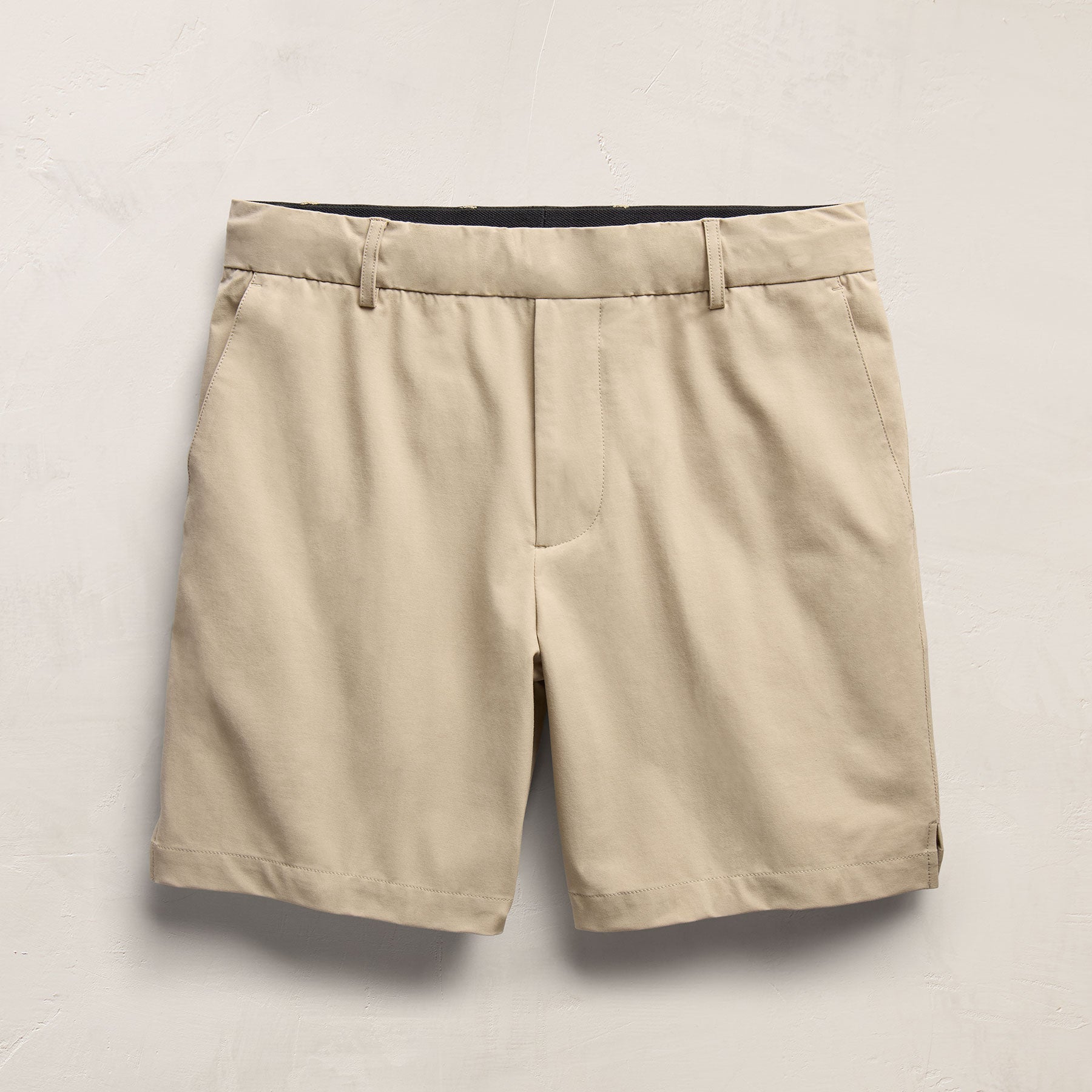 Golf Short in Sand | James Perse Los Angeles