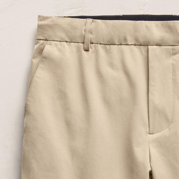 Golf Short in Sand | James Perse Los Angeles