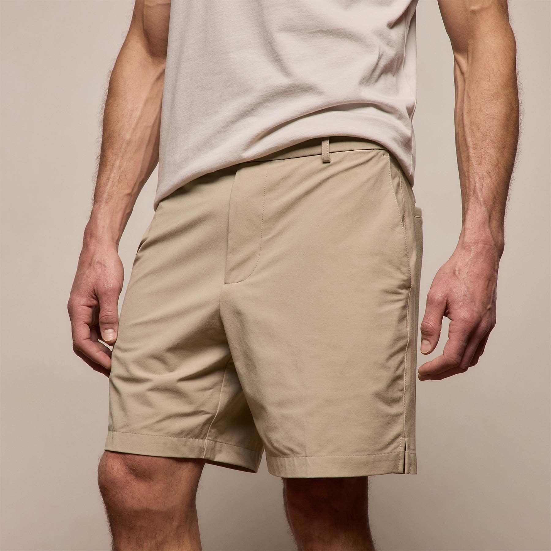 Golf Short in Sand | James Perse Los Angeles
