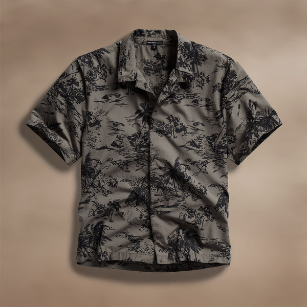 Island Poplin Print Short Sleeve Shirt in Army Green Pigment/Black | James Perse Los Angeles