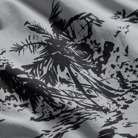 Island Poplin Print Short Sleeve Shirt in Grey Glacier Pigment/Black | James Perse Los Angeles