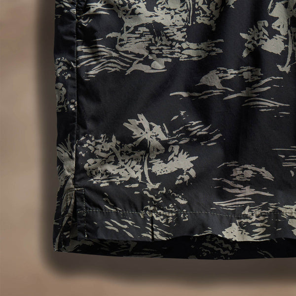 Island Poplin Print Short in Black/Army Green Pigment | James Perse Los Angeles