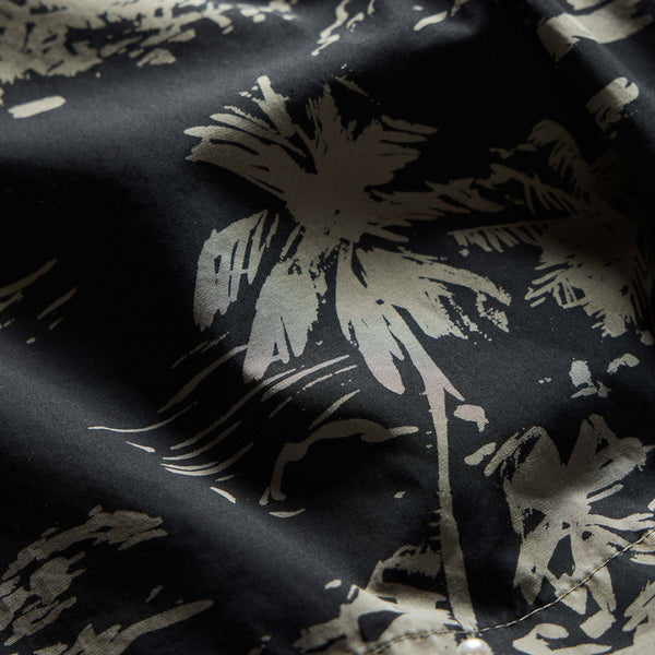 Island Poplin Print Short in Black/Army Green Pigment | James Perse Los Angeles