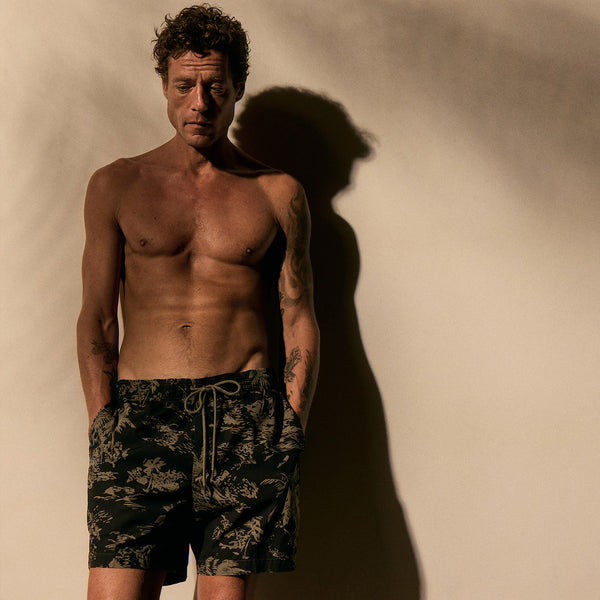 Island Poplin Print Short in Black/Army Green Pigment | James Perse Los Angeles
