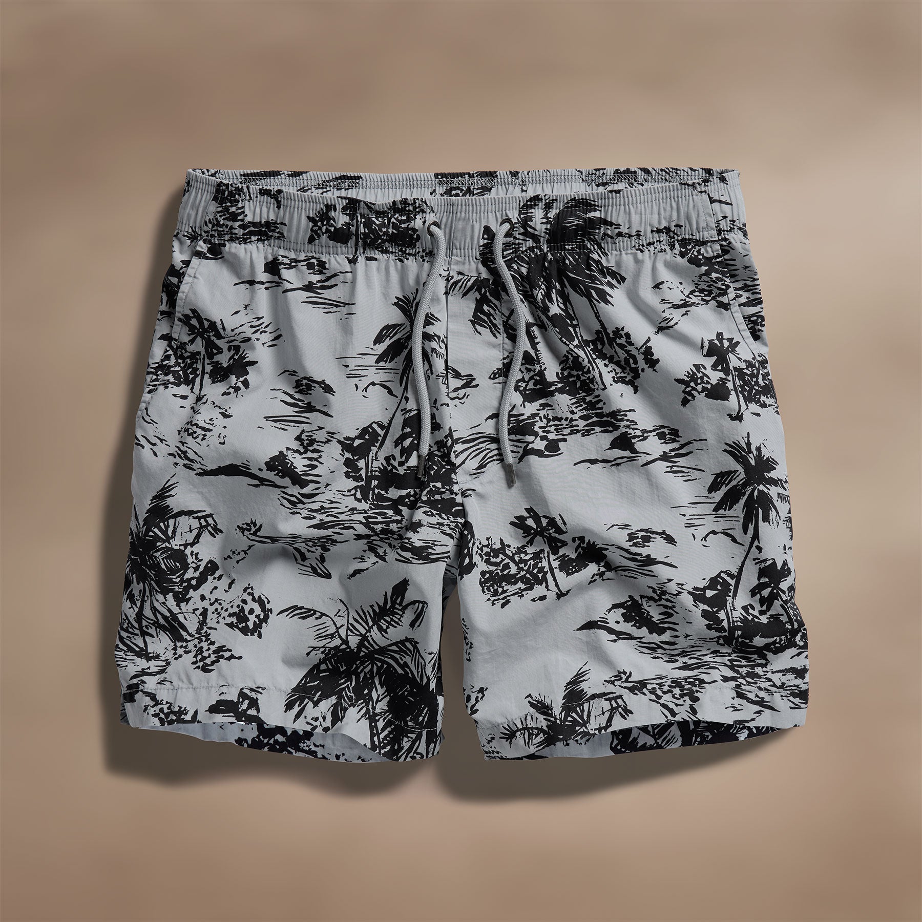 Island Poplin Print Short in Grey Glacier Pigment/Black | James Perse Los Angeles