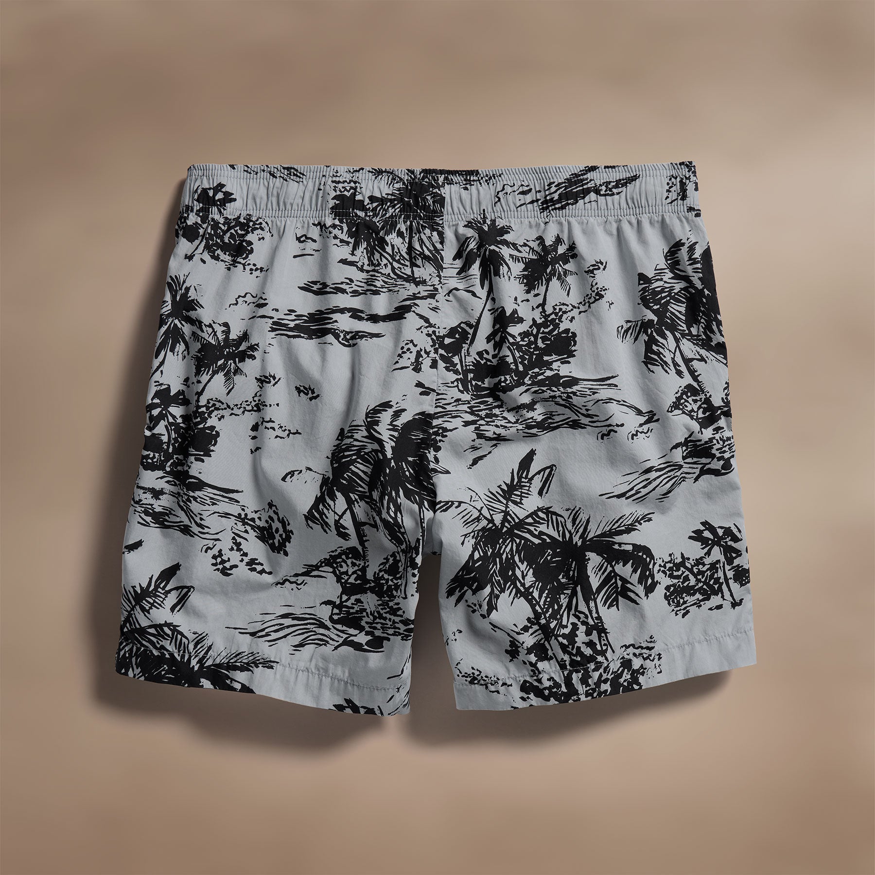 Island Poplin Print Short in Grey Glacier Pigment/Black | James Perse Los Angeles