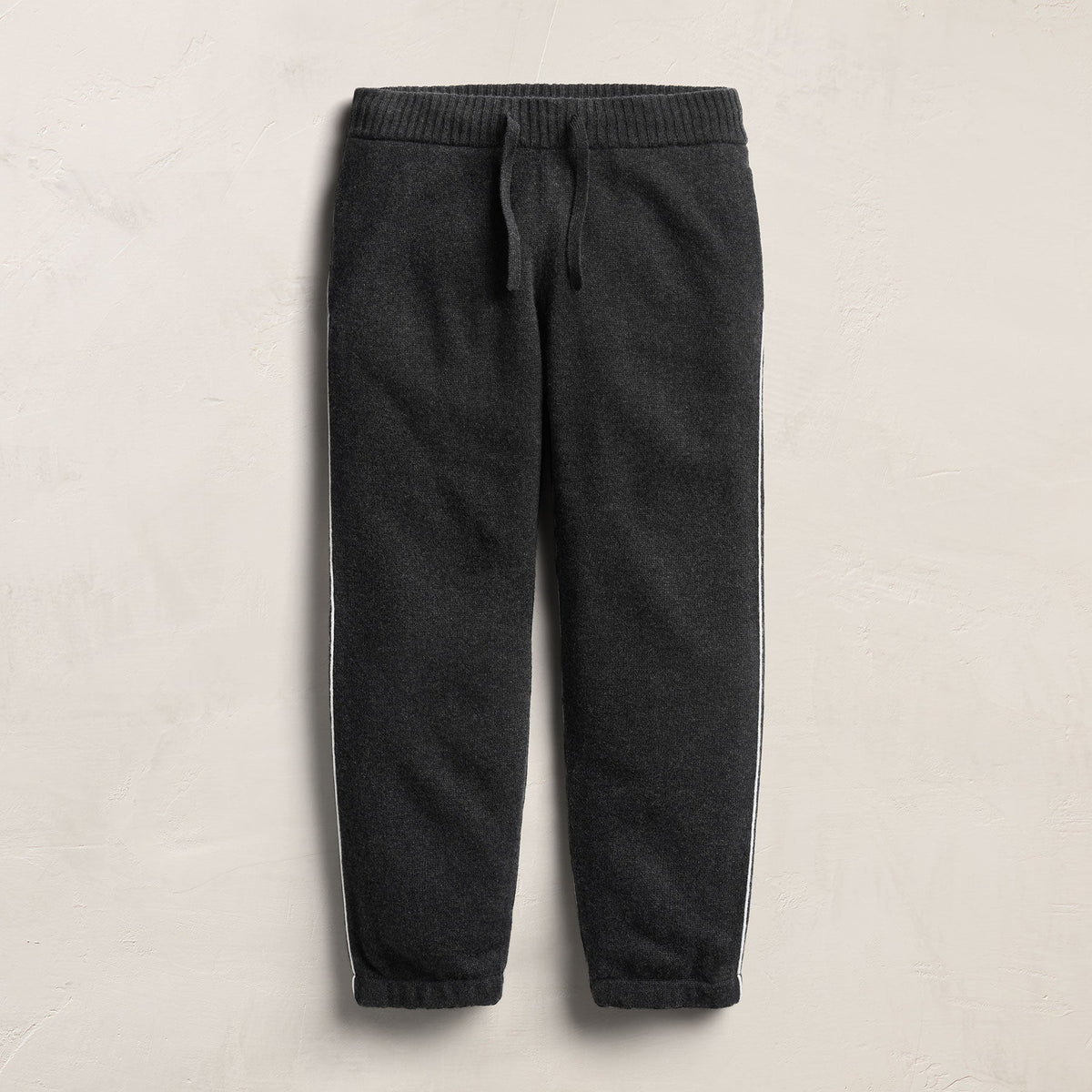 Spun Cashmere Track Pant in Carbon/Smoke | James Perse Los Angeles