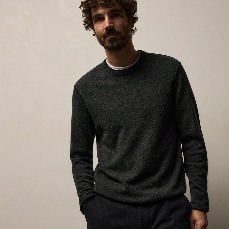 Italian Spun Cashmere Crewneck in Anthracite/Black | James Perse Los Angeles