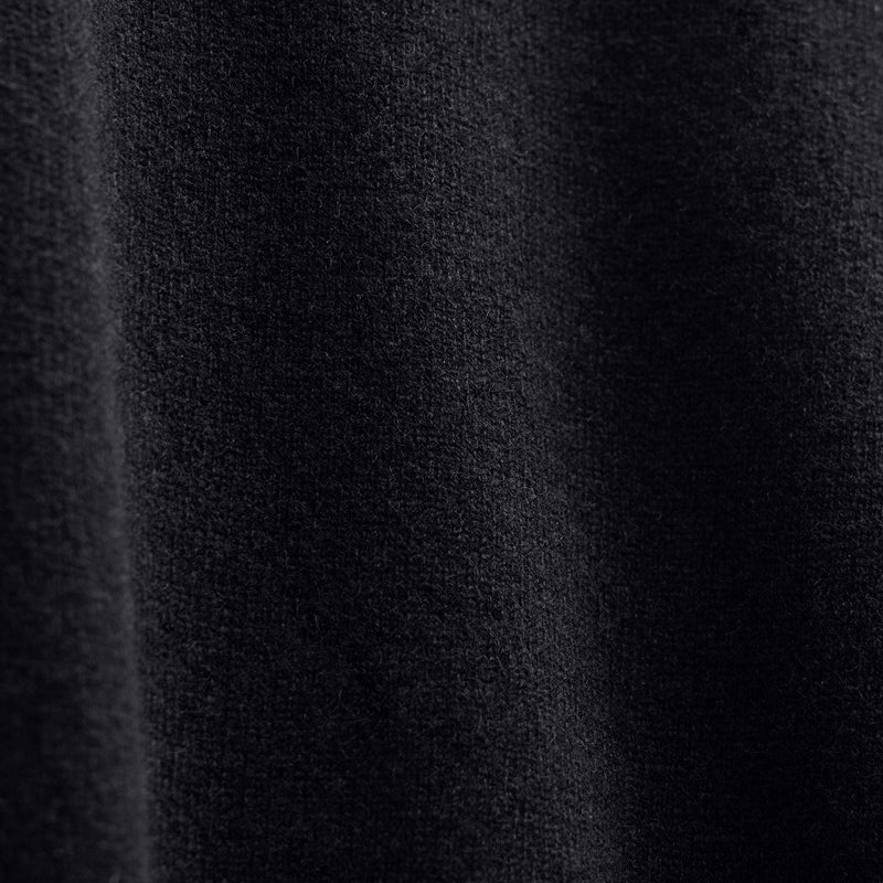 Italian Spun Cashmere Vee in Black/Anthracite | James Perse Los Angeles