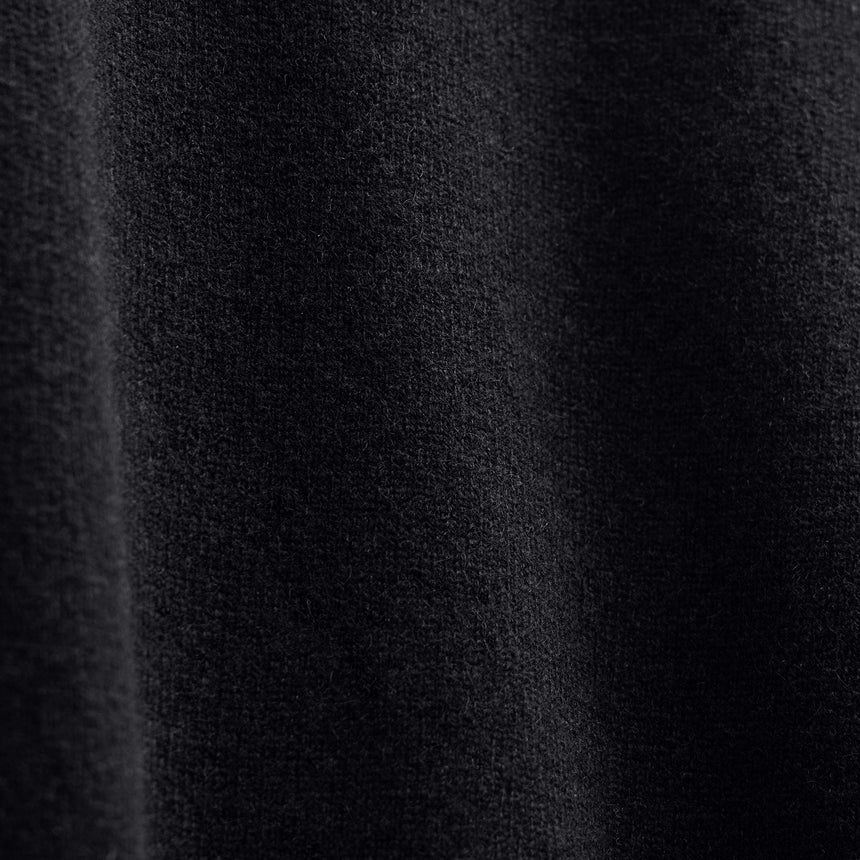 Italian Spun Cashmere Vee in Black/Anthracite | James Perse Los Angeles