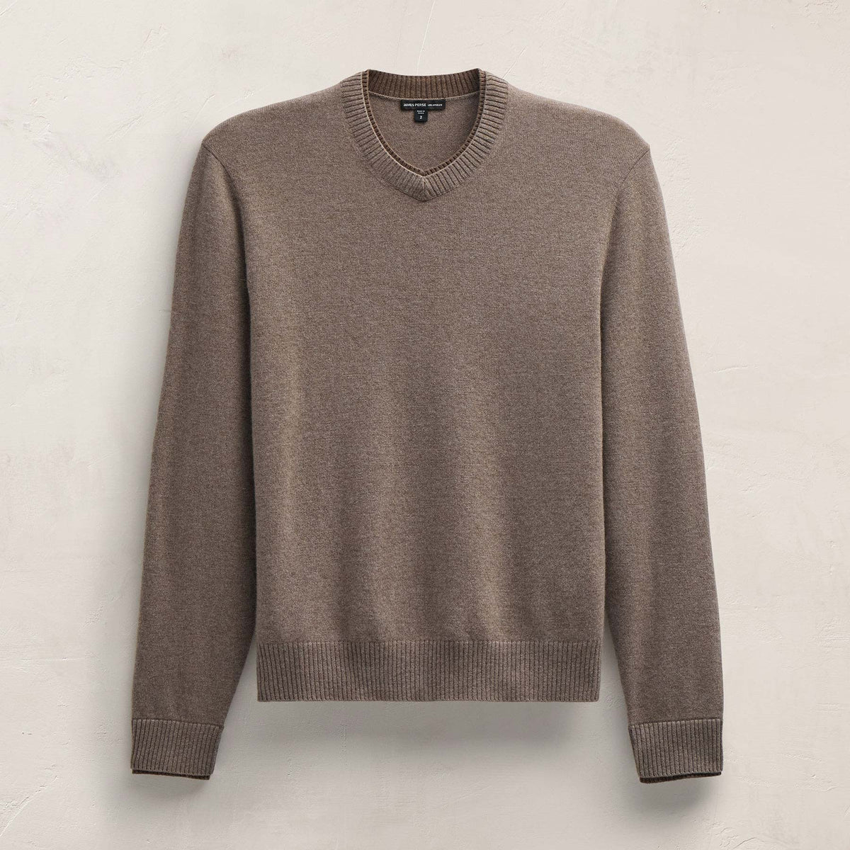 Italian Spun Cashmere Vee in Warm Brown/Mid Brown | James Perse Los Angeles