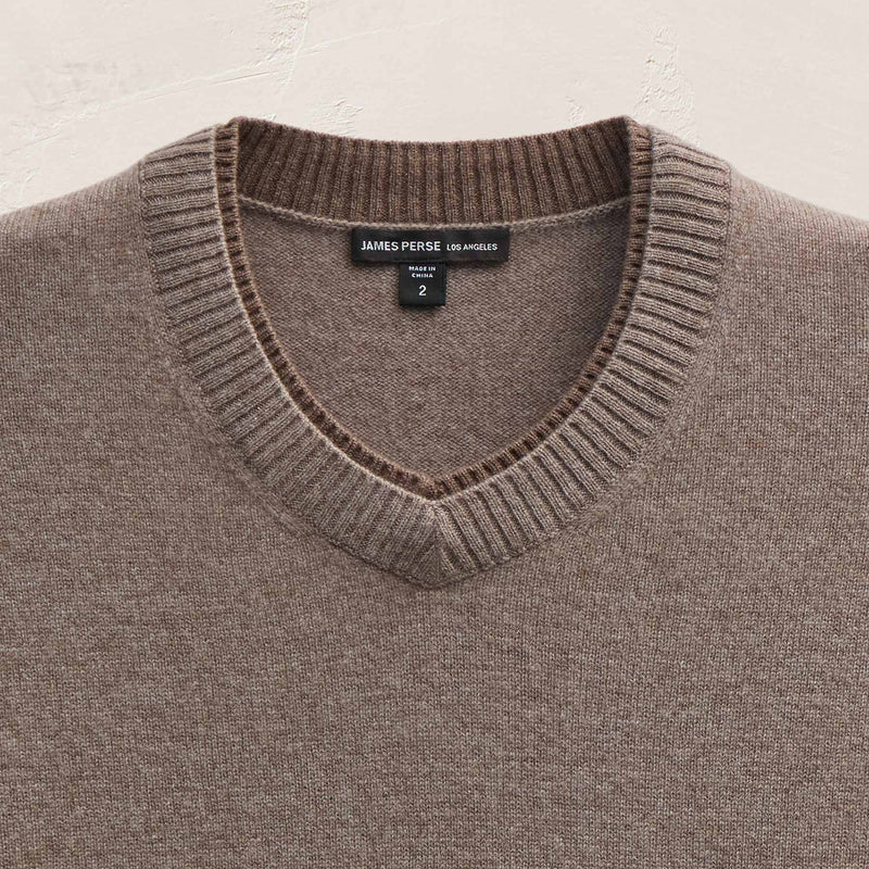 Italian Spun Cashmere Vee in Warm Brown/Mid Brown | James Perse Los Angeles