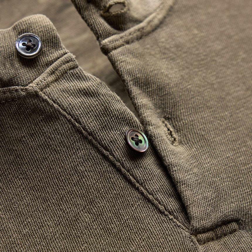 Slub Jersey Short Sleeve Henley in Light Olive Pigment | James Perse Los Angeles