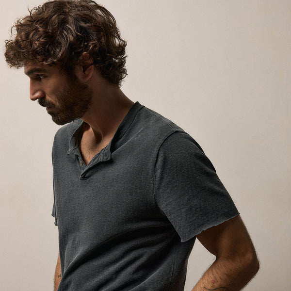 Slub Jersey Short Sleeve Henley in Magma Pigment | James Perse Los Angeles