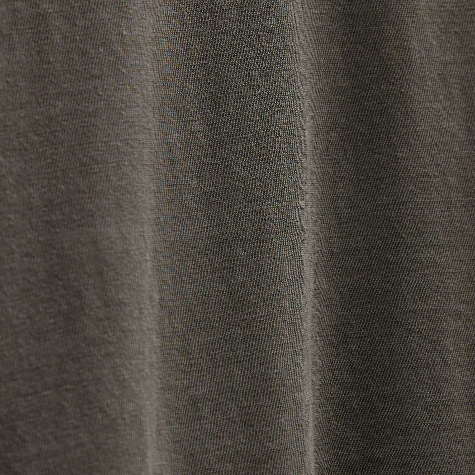 Long Sleeve Raglan Crew in Army Green Pigment | James Perse Los Angeles