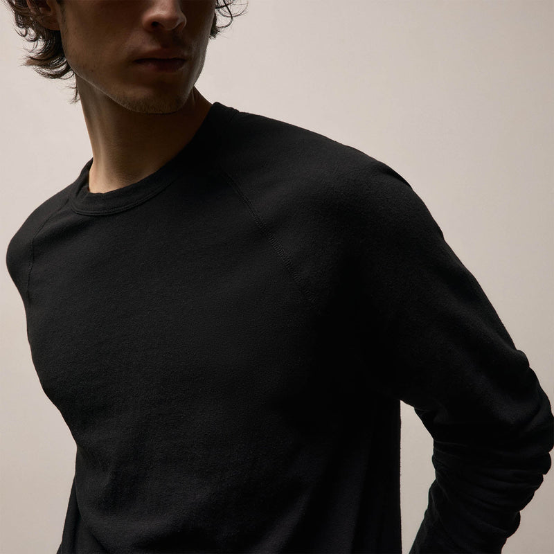 Slub Jersey Long Sleeve Raglan Crew in Black | James Perse Los Angeles