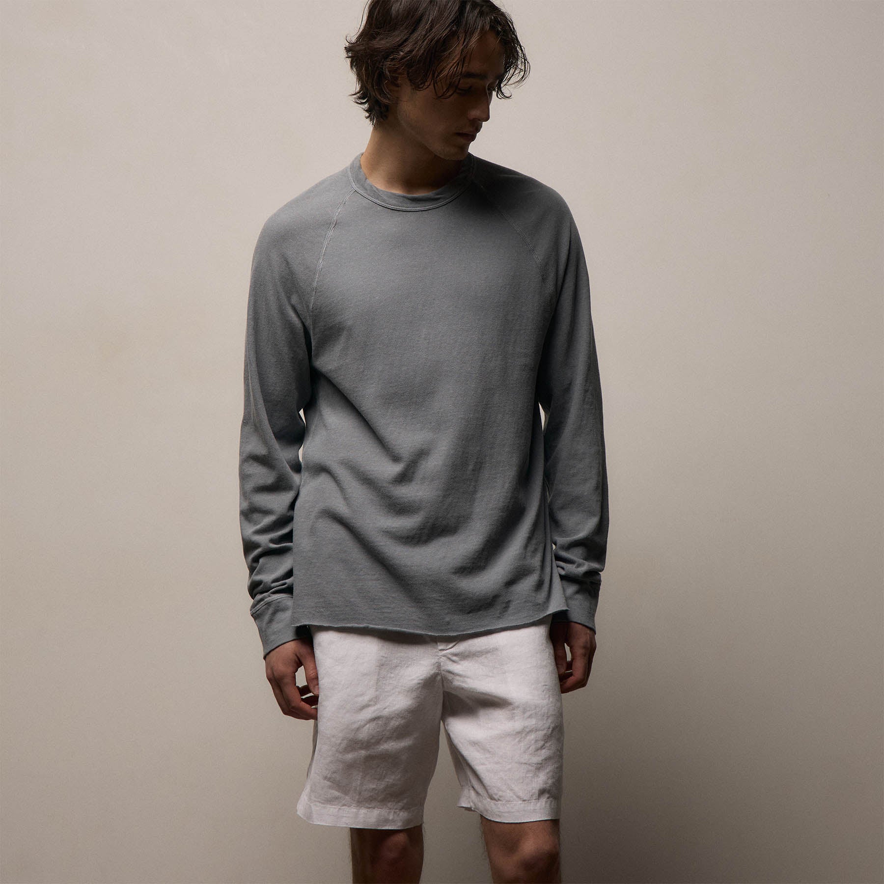 Slub Jersey Long Sleeve Raglan Crew in Ore Pigment | James Perse Los Angeles