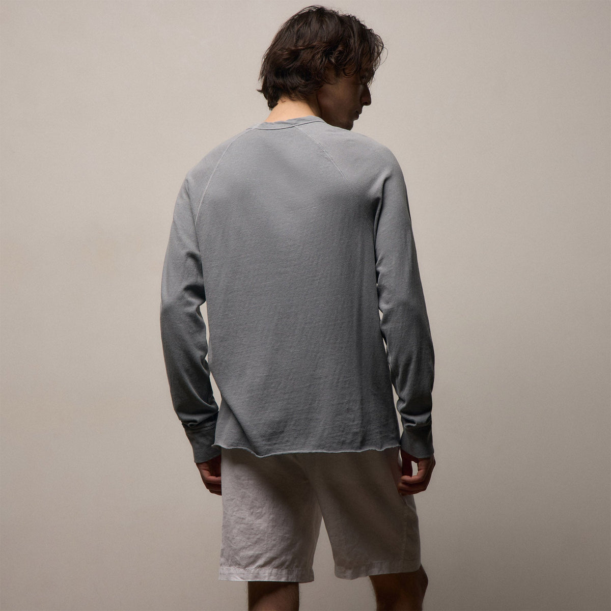 Slub Jersey Long Sleeve Raglan Crew in Ore Pigment | James Perse Los Angeles